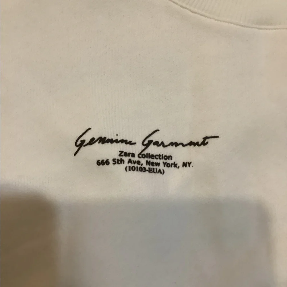 Women’s sleek, fleece sweatshirt pullover with button up shirt, sleeves - Picture 3 of 7